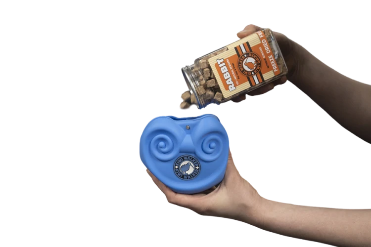 Kiwi Walker REWARDS POCKET saszetka na przysmaki niebieska